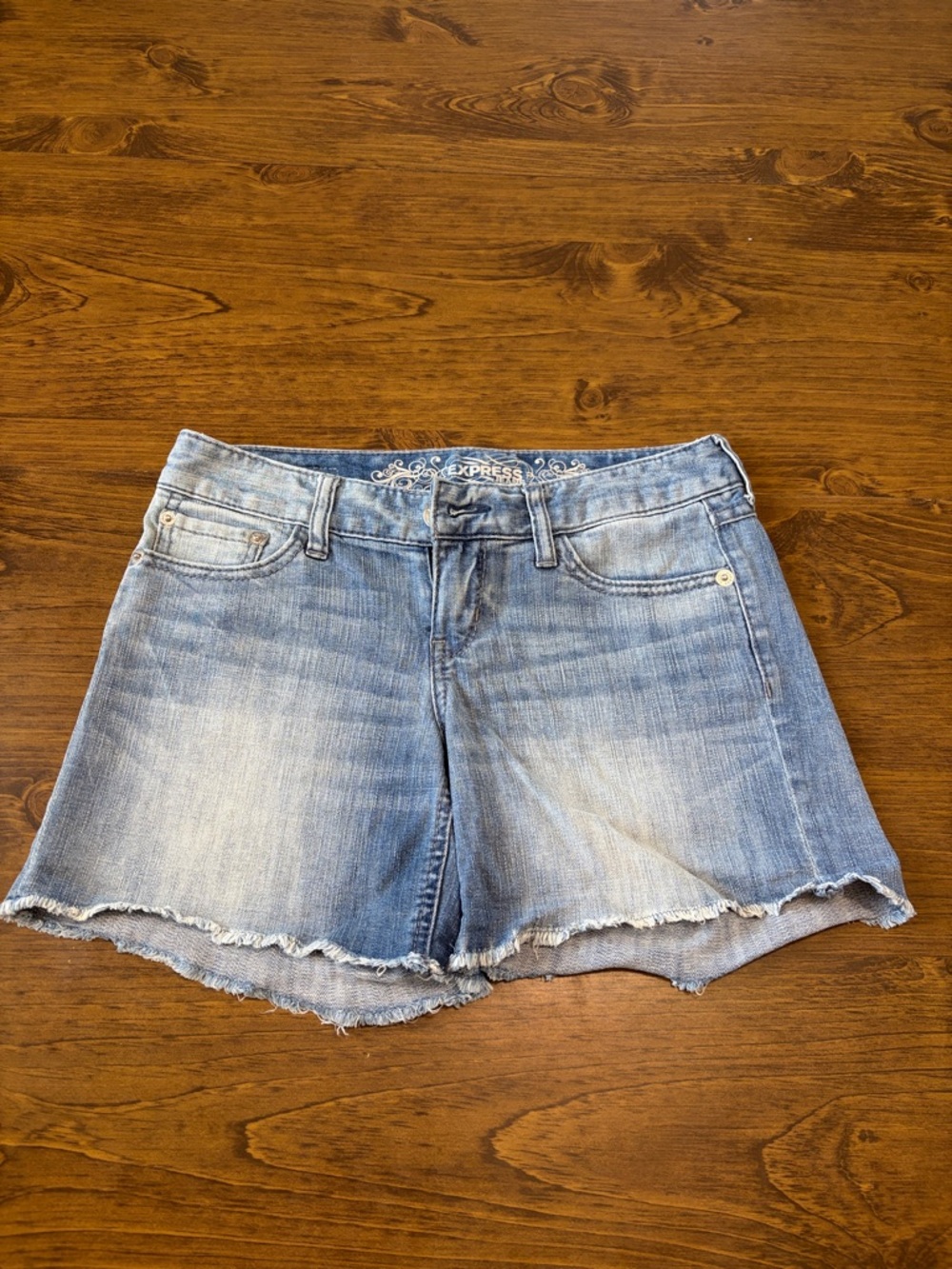 Express Women's Faded Blue Frayed Hem Denim Shorts